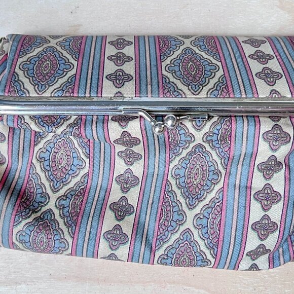 Oscar de la Renta Handbags - Vintage Oscar de la Renta Granny pattern makeup Bag with mirror